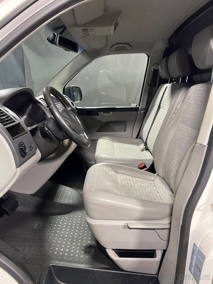 Volkswagen Transporter LONG T5.1 103KW DSG TOP VÝBAVA I STAV - 6