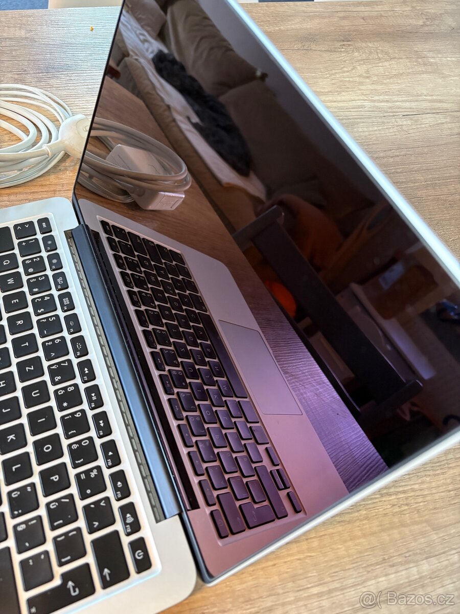 Apple MacBook Pro mid-2015 i5/8Gb/256SSD - 6