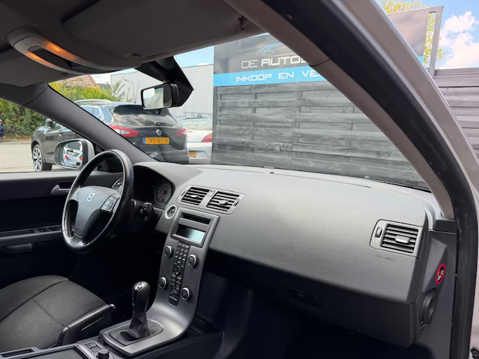 VOLVO V50 1.6 TDI D2 MOMENTUM 2010 - 6