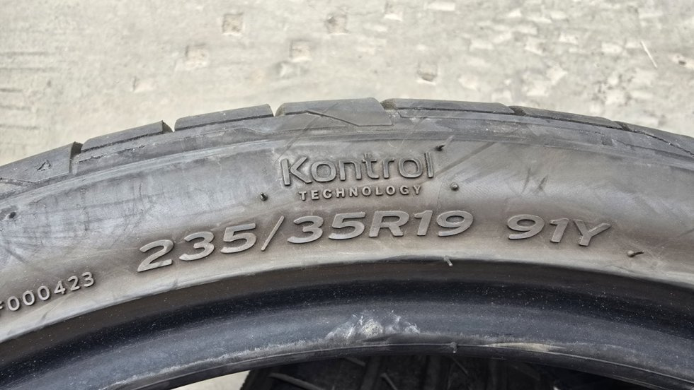 Letní pneu 235/35/19 Hankook - 6