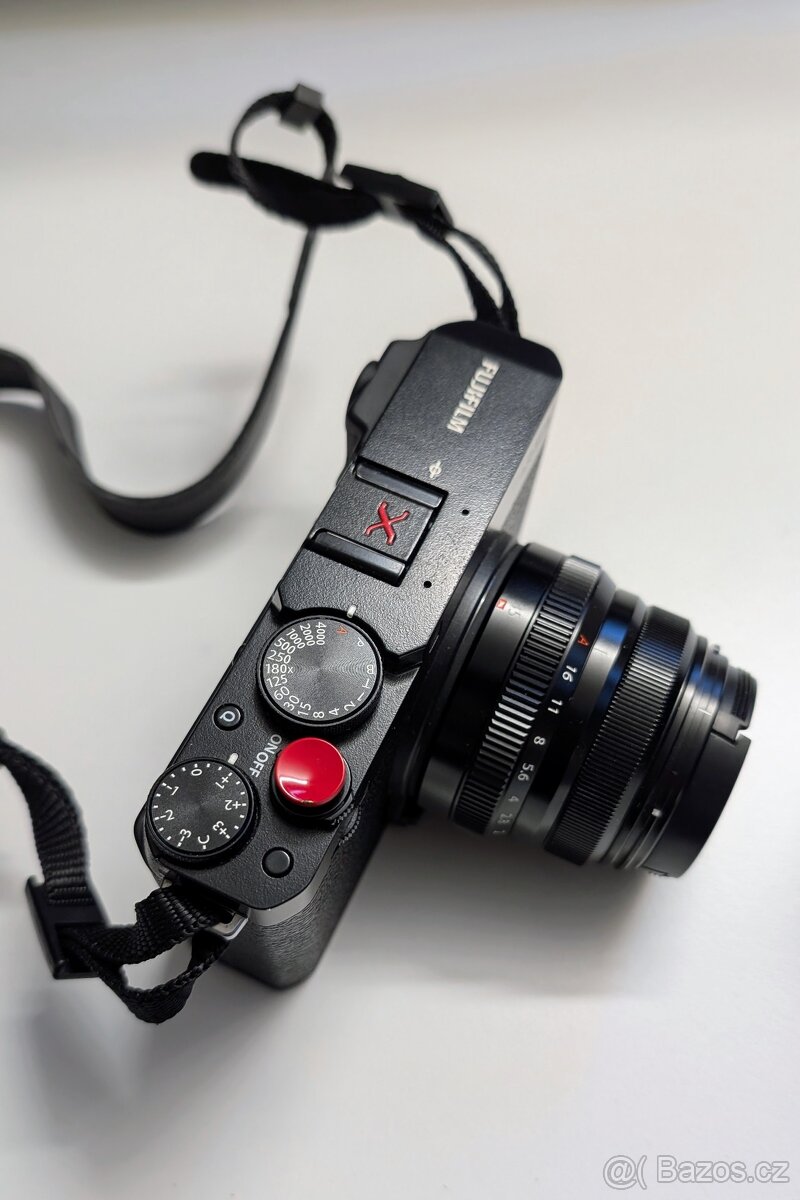 Prodám Fujifilm X-E4 s příslušenstvím - 6