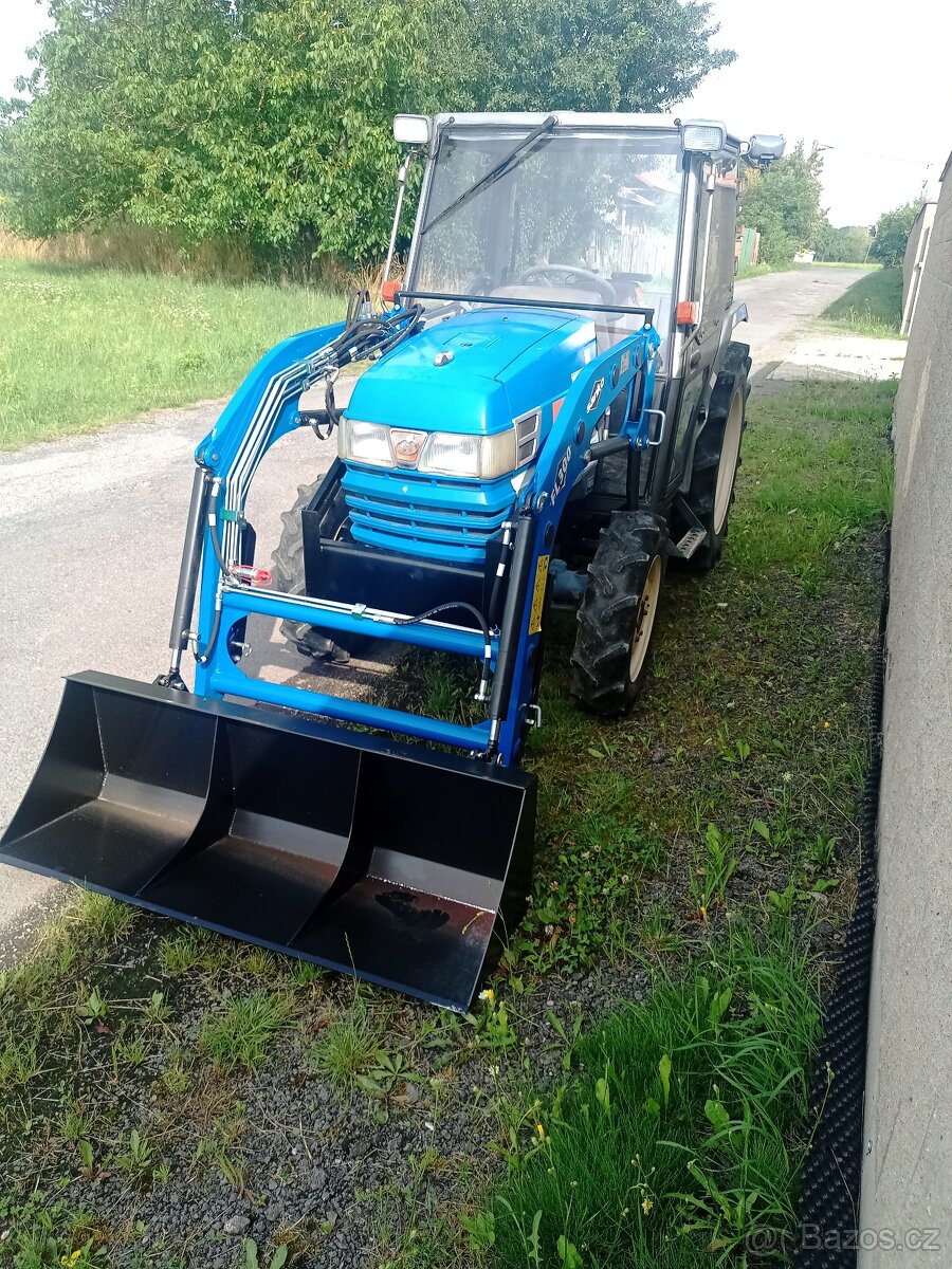 Iseki Geas 27 kabina + nakladač - 6