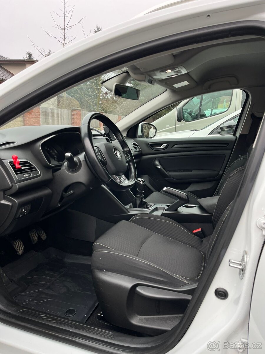 Renault Mégane IV 1,5 DCi 66kw - 6