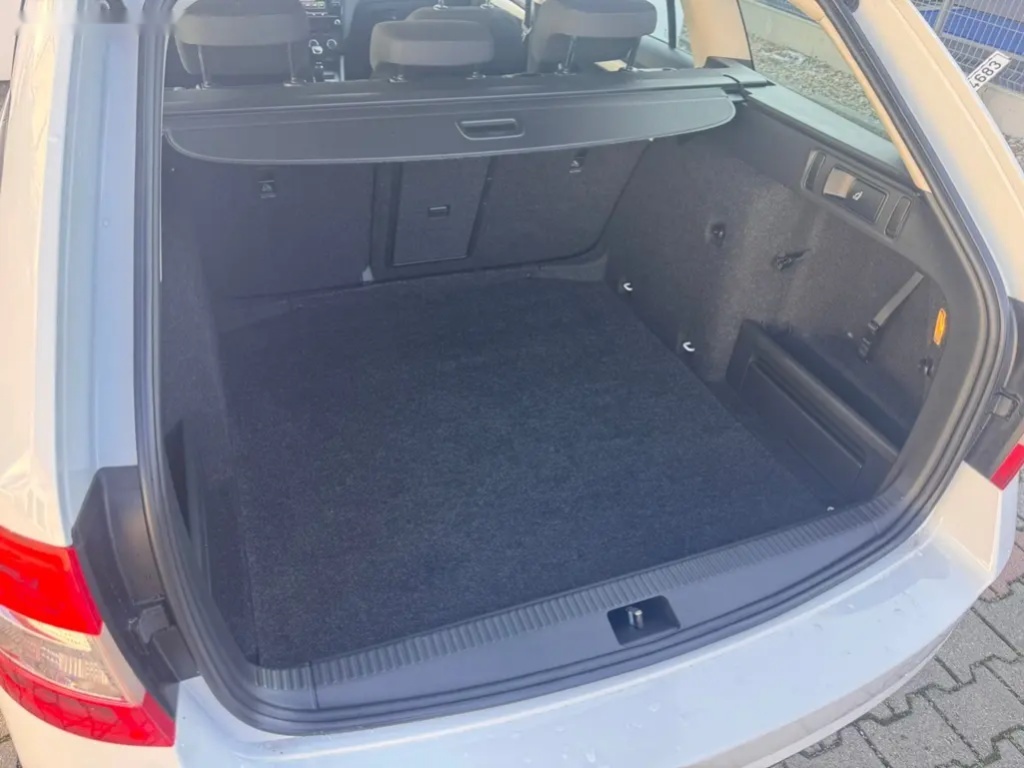 Škoda Octavia, COMBI AMBITION 1,5 TSi / 110 k - 6