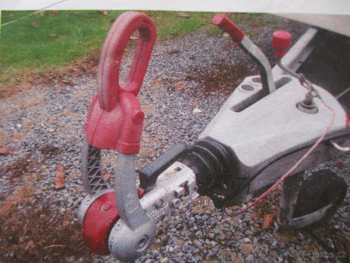 zámek na oj karavanu AKS 2000 - 6