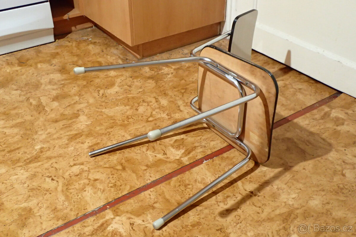 Bílá umakartová židle - 6