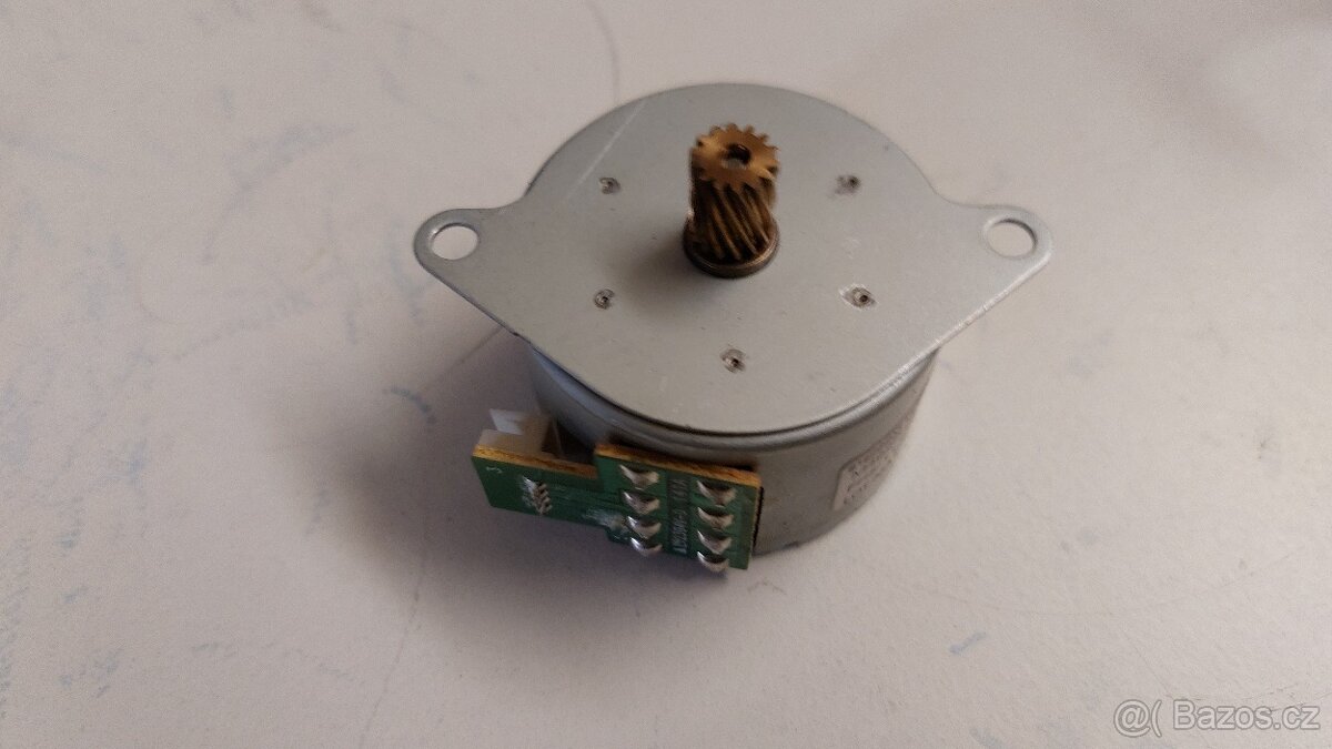 krokový motorek - 6