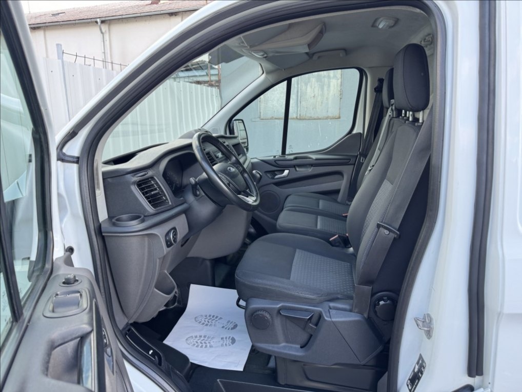 Prodávám Ford Transit Custom 2,0 TDCi L1H1 DPH 1.maj ČR - 6