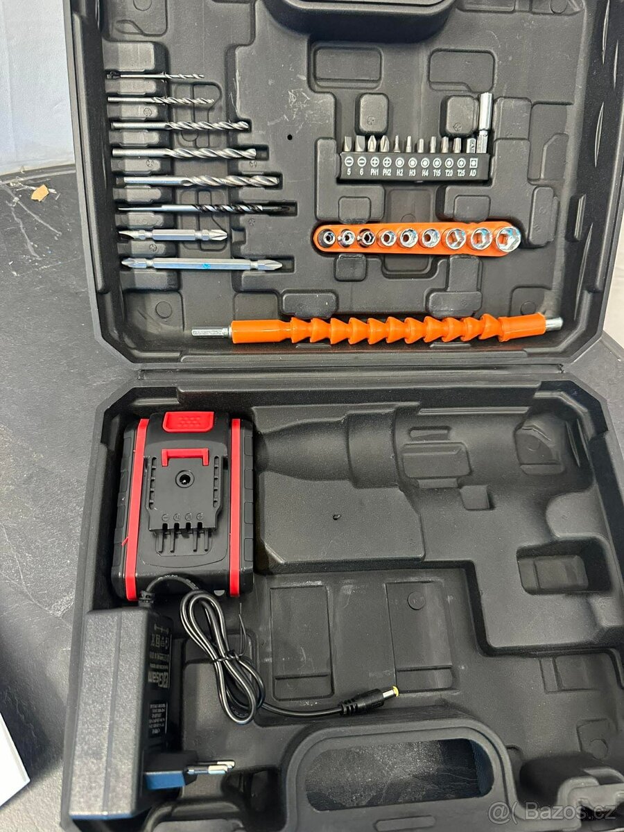 Aku vrtačka / šroubovák (1073) - 6