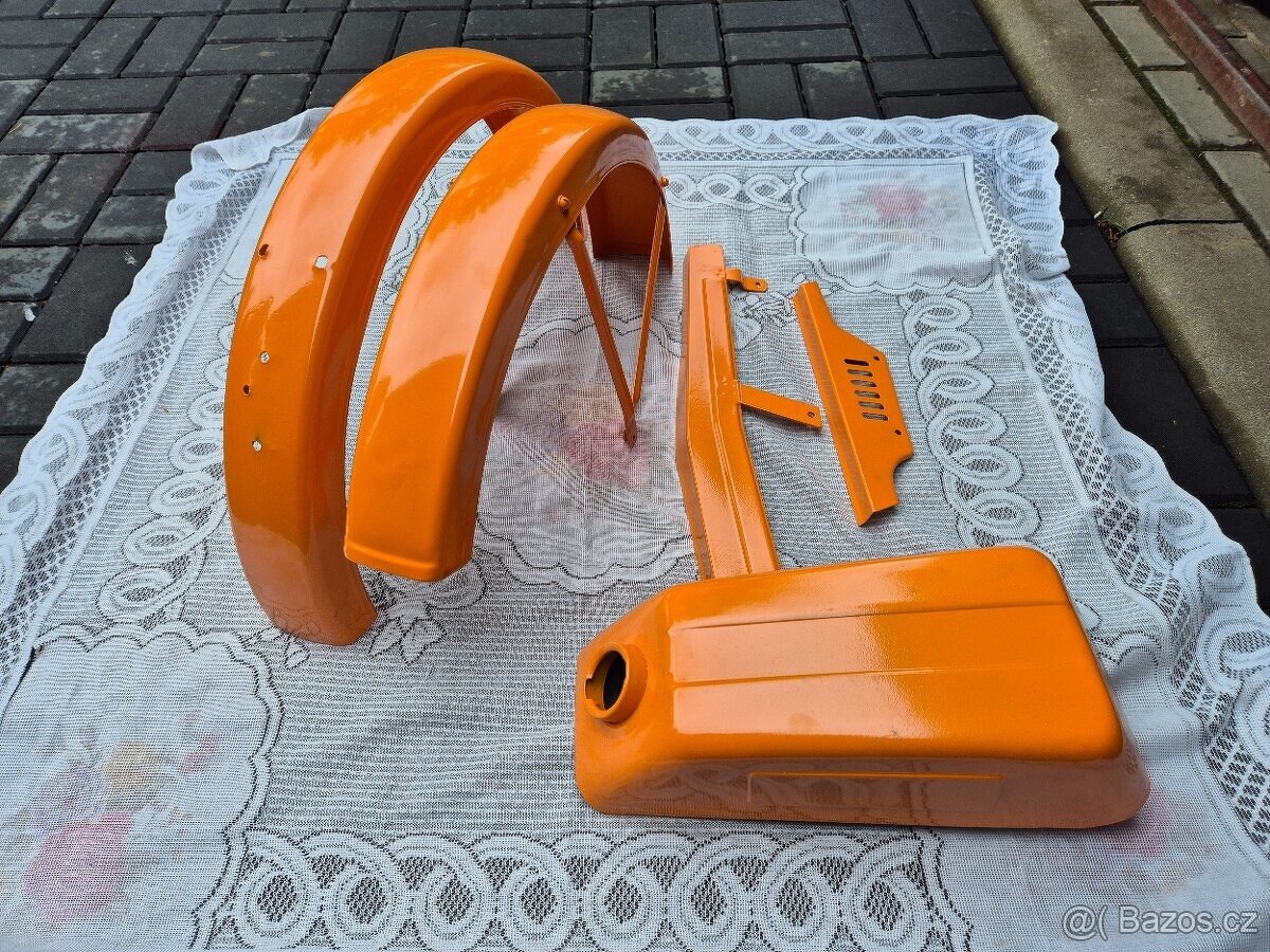 Kompletní sada plechů, plechařina na BABETTU 210, NOVÝ LAK - 6