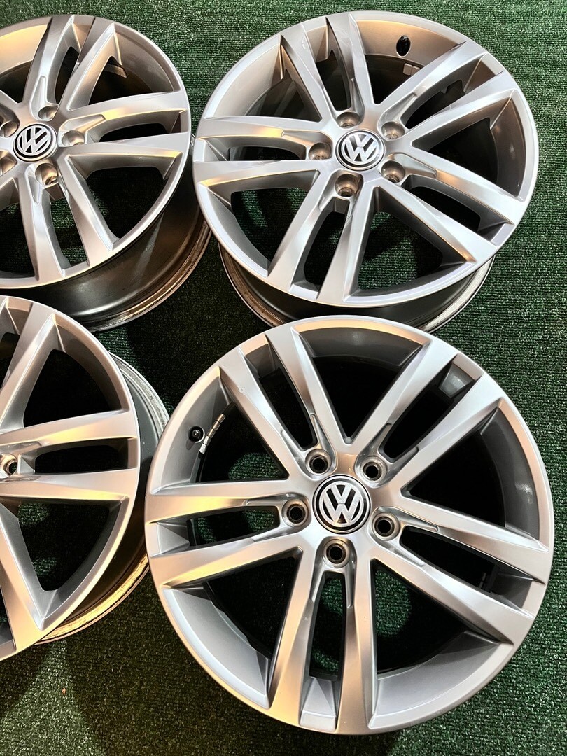 5x112 R17 Originál alu kola VW Touran 2017 - ET52 - 6