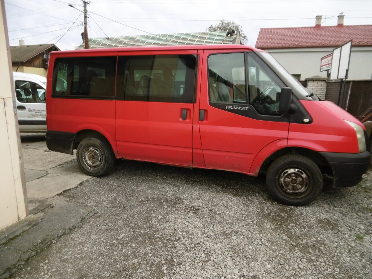 Ford Transit rok 2008 - 6