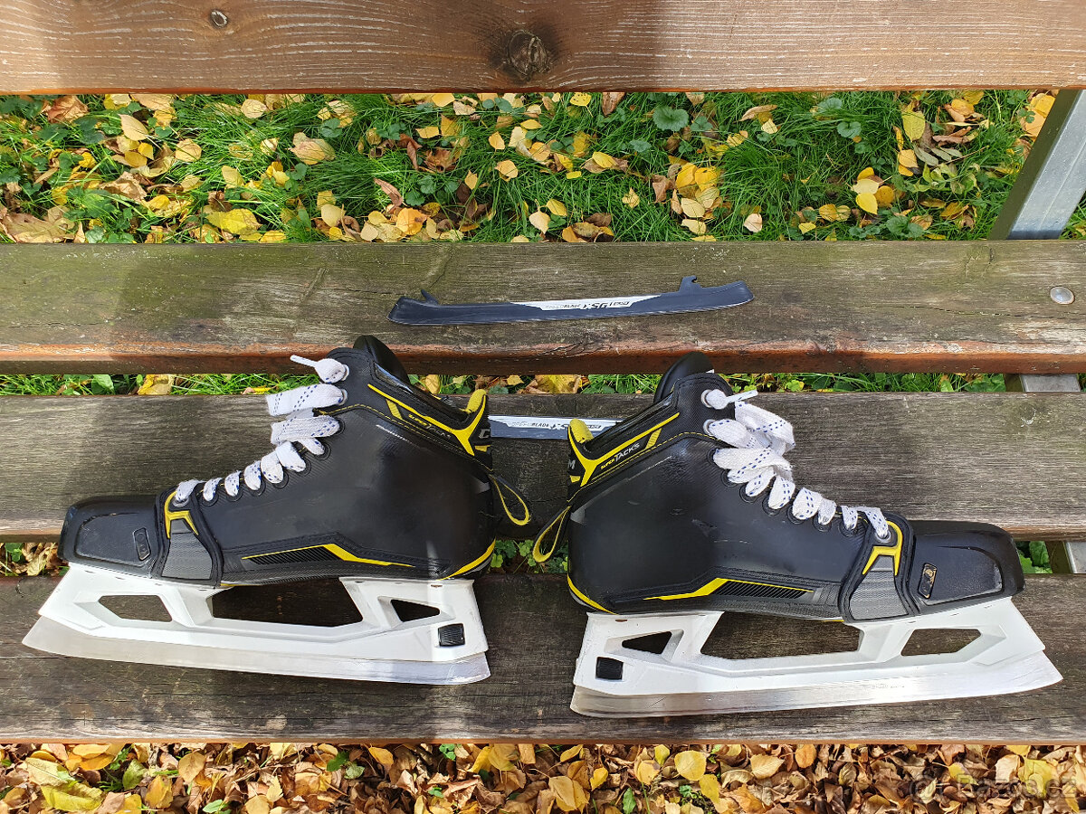 Brankarske brusle vel 9.5 / 45 CCM, True - 6