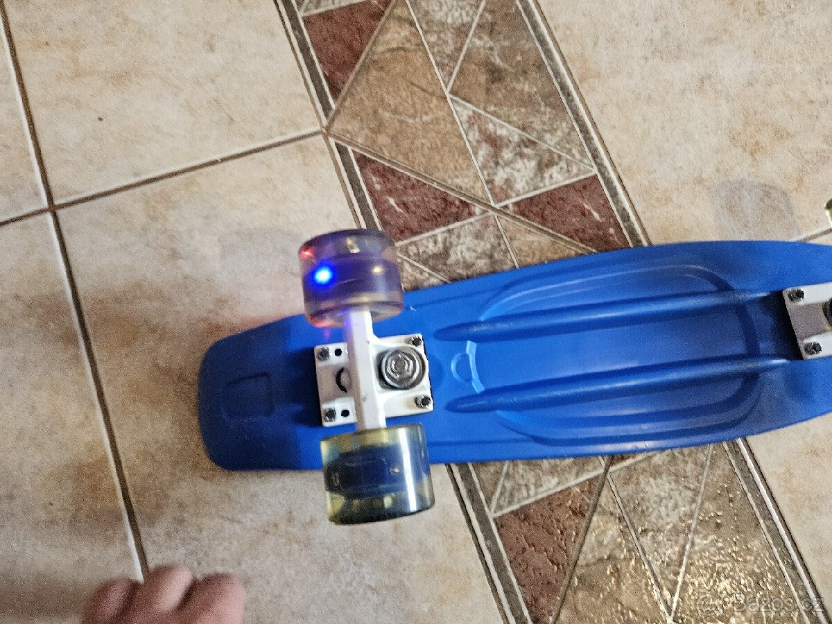 skateboard ,skejt , pennyboard Moove mírně jetý - 6