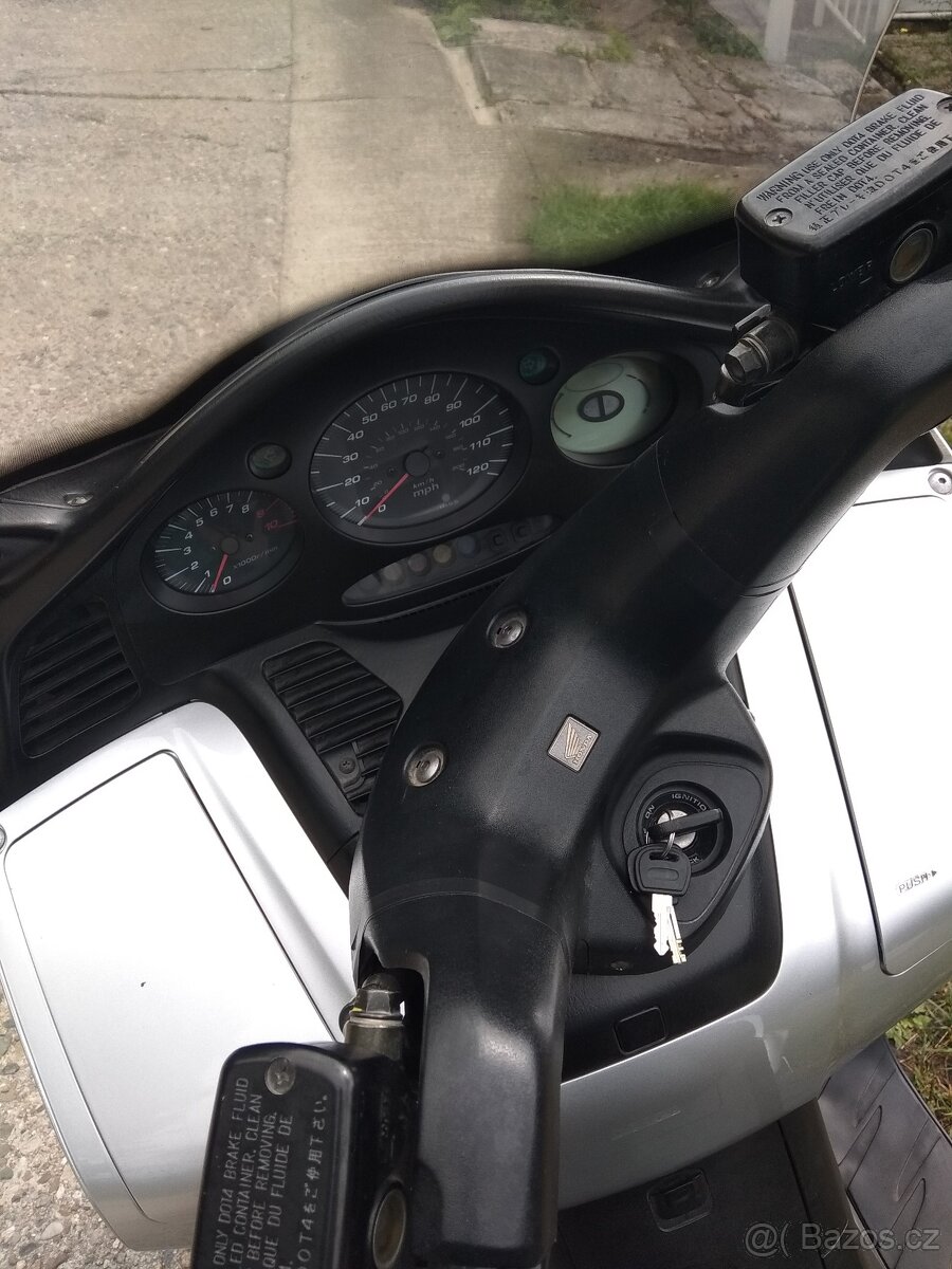 HONDA SILVER WING 600 - 6