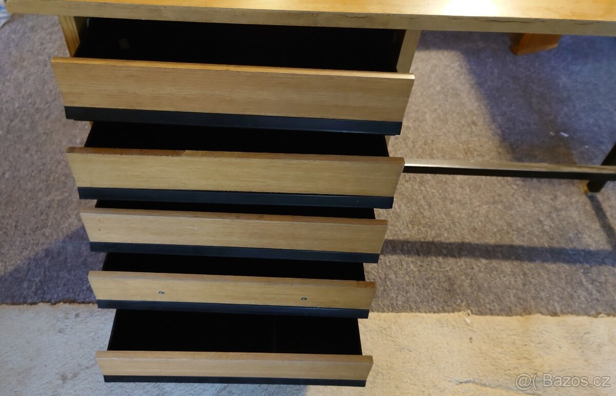 Počítačový stolek, dětský stůl na učení - 6