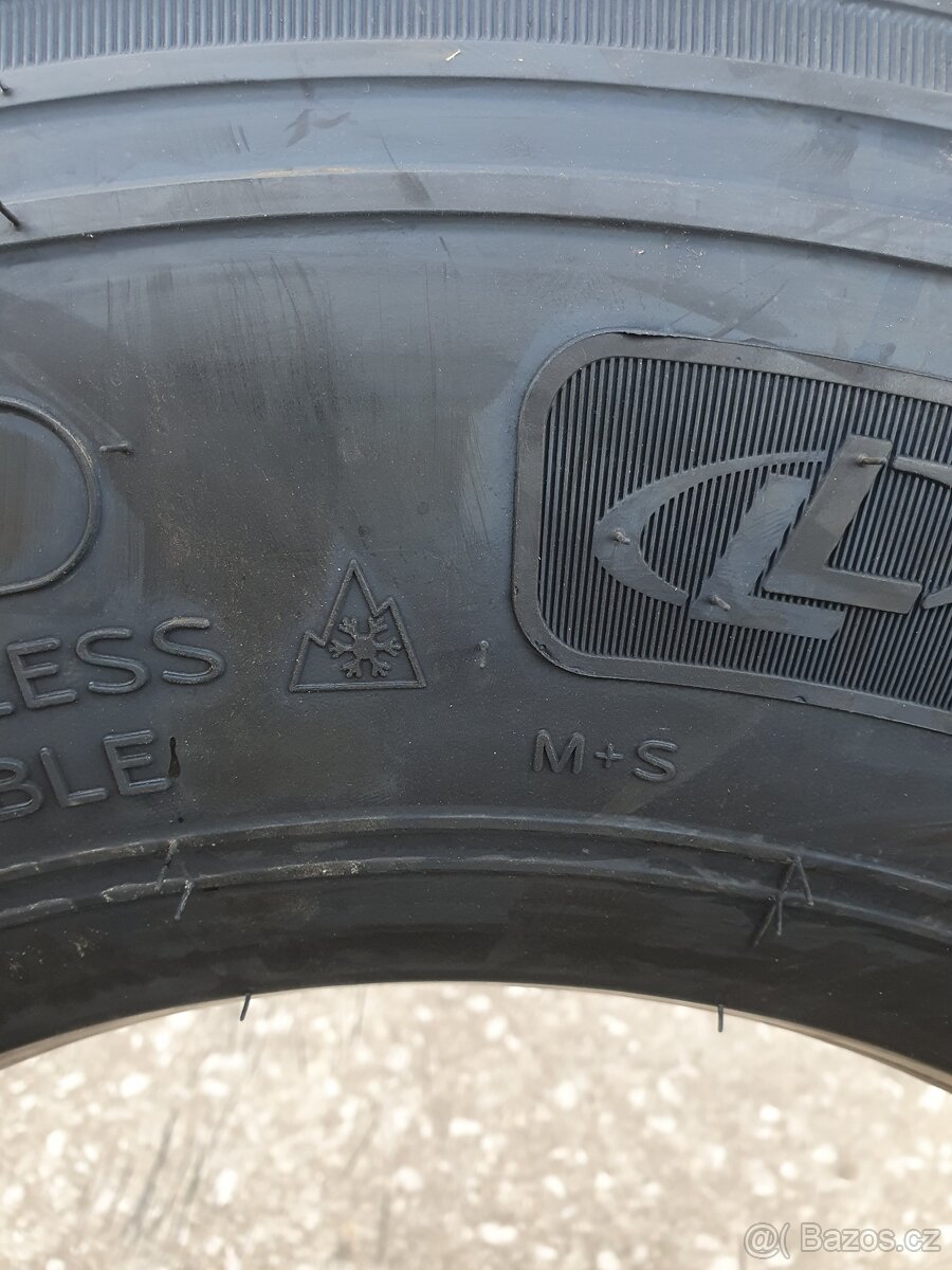Pneu 265 / 70 R17,5 Přední vodící pneu. - 6