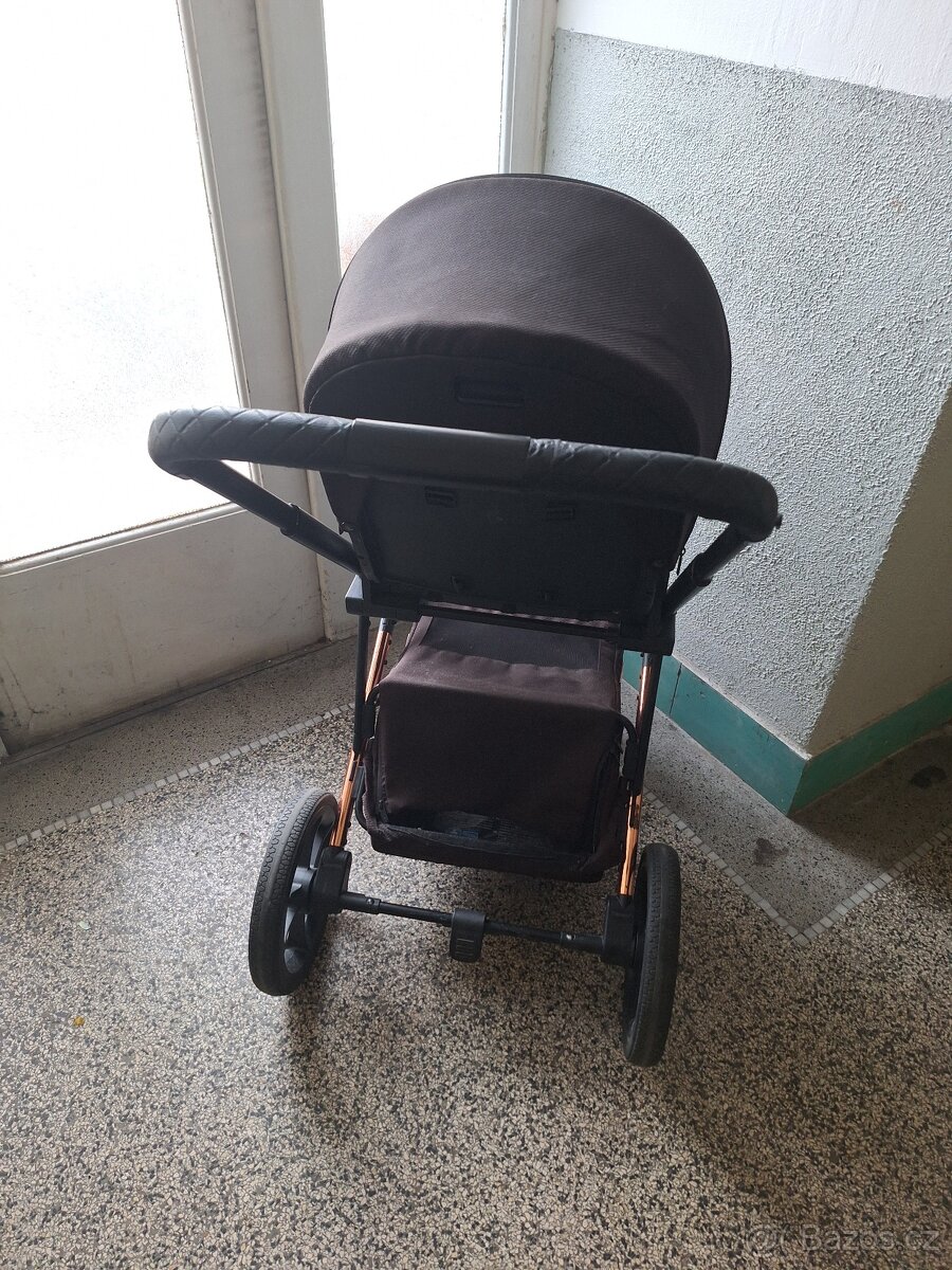 Kočárek Moon 2024 - 6