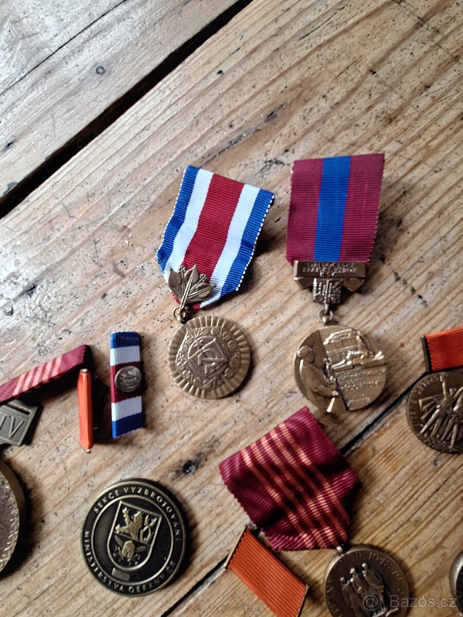 Rád medaile KSČ a další 19 ks - 6