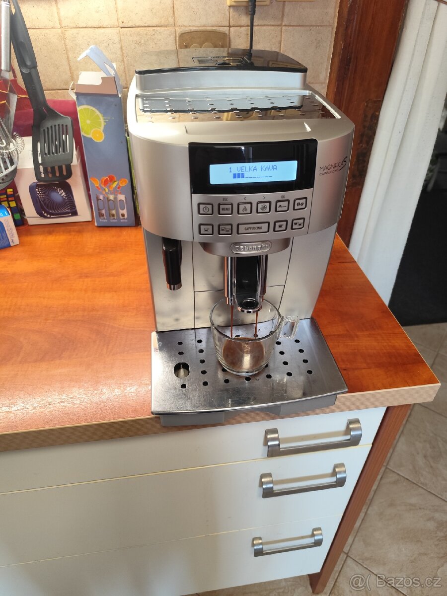Prodám kávovar DeLonghi Magnifica ECAM 22.360.S - 6