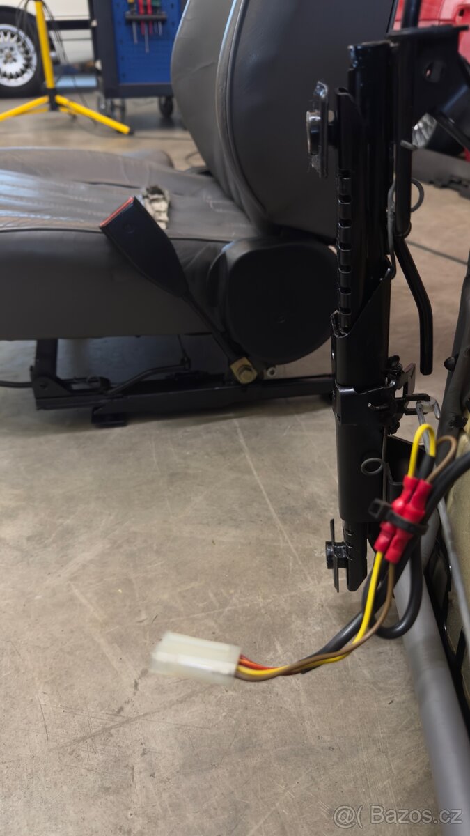 BMW e30 Touring interiér - 6