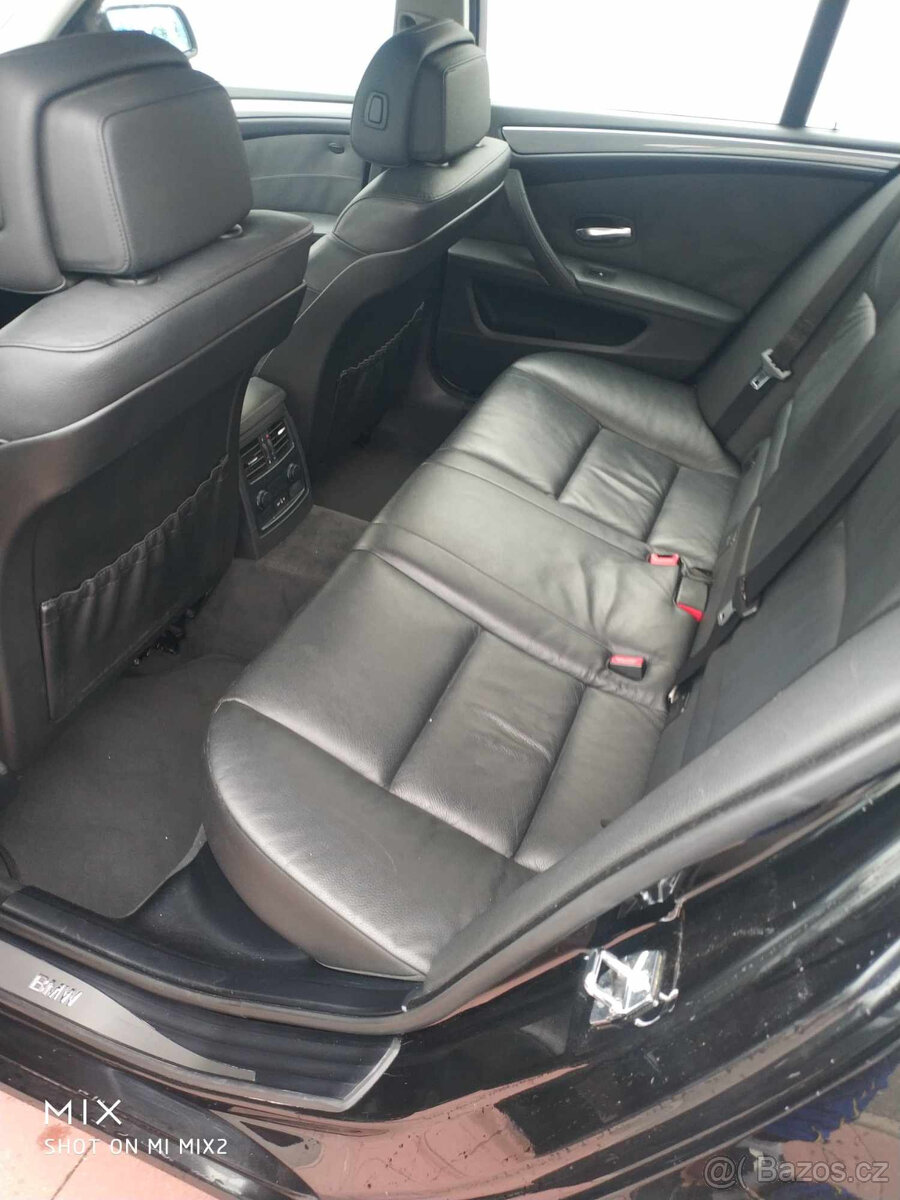 BMW E61 523i manuál, kůže, panorama - 6