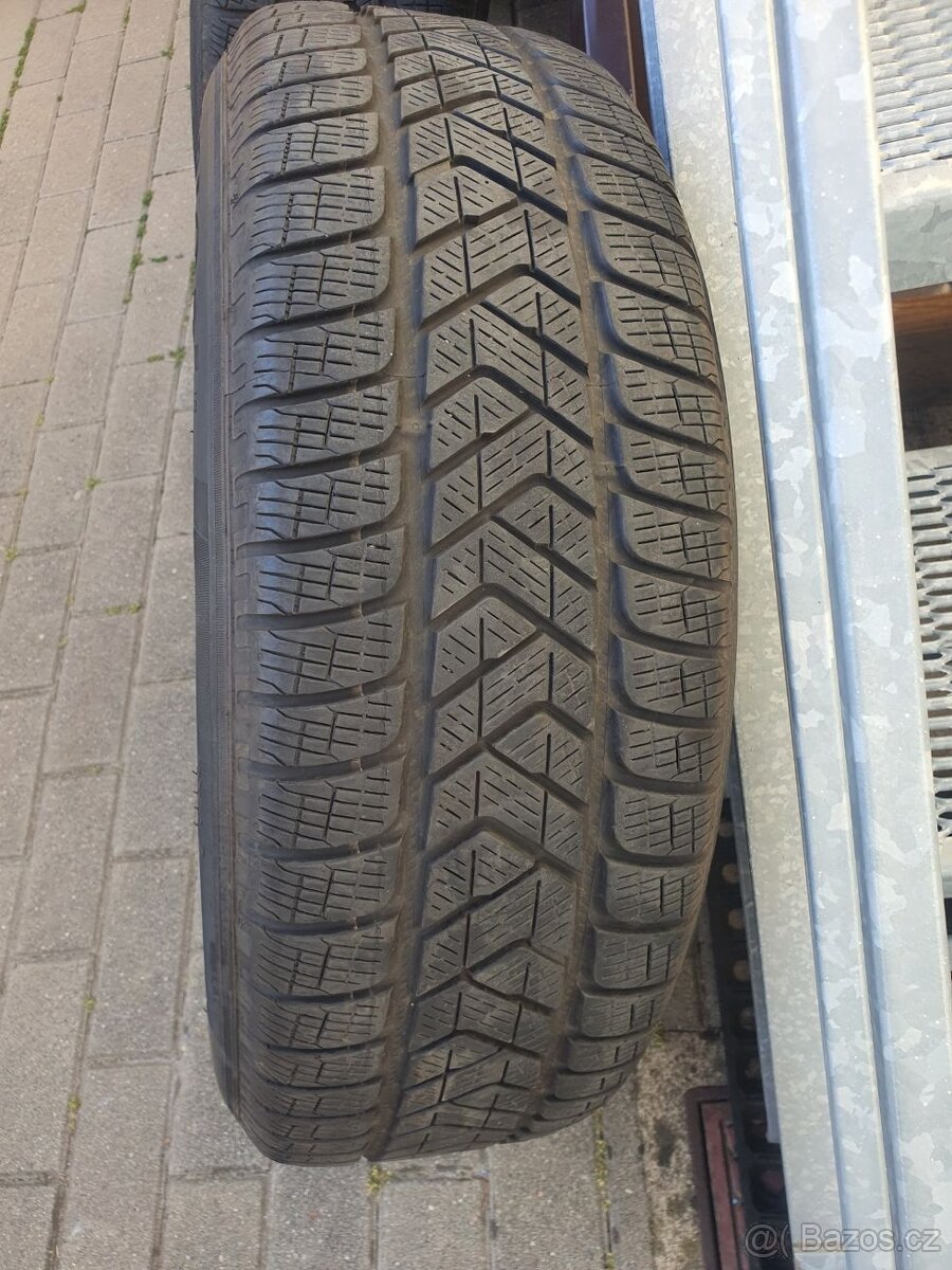 Prodám 215/65 R17 zimní na VW, Škoda, Seat - 6
