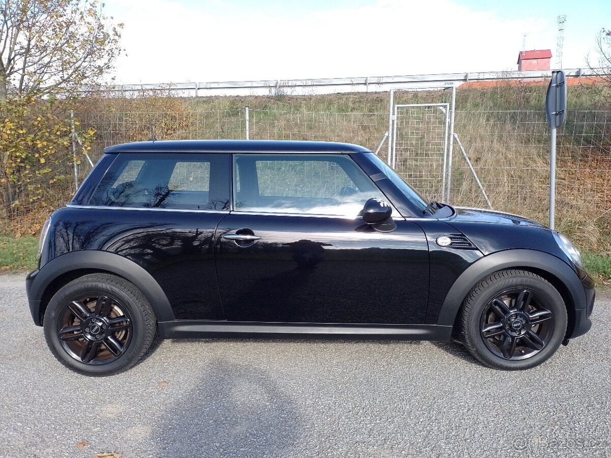 MINI ONE 1.6i /72 kW/, BLACK EDITION, EURO 6. - 6