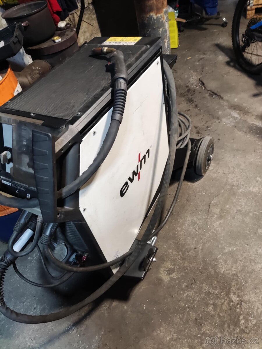 Svářečka EWM Taurus XQ 400 Synergic C W HP R1 5m - 6