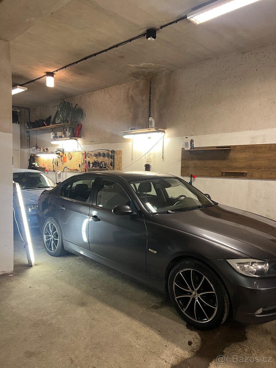 BMW e90 320i 110kw - 6