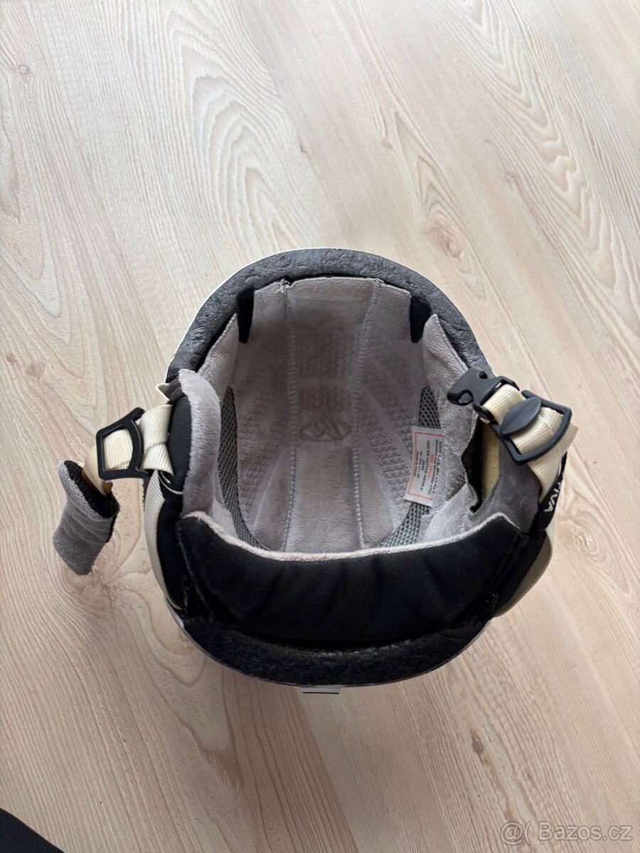 Lyžařská helma - 6