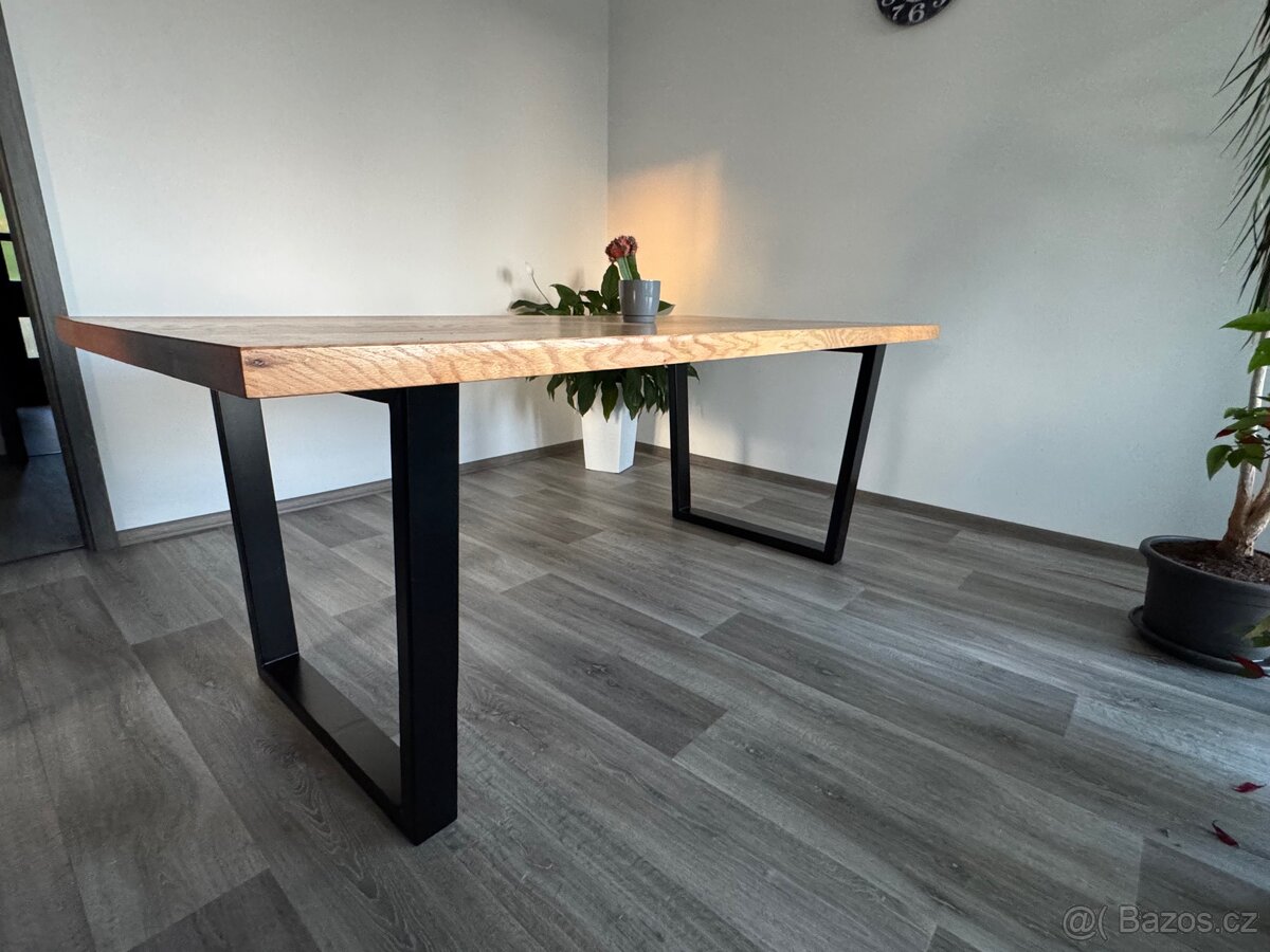 Jídelní stůl z masivu - 6
