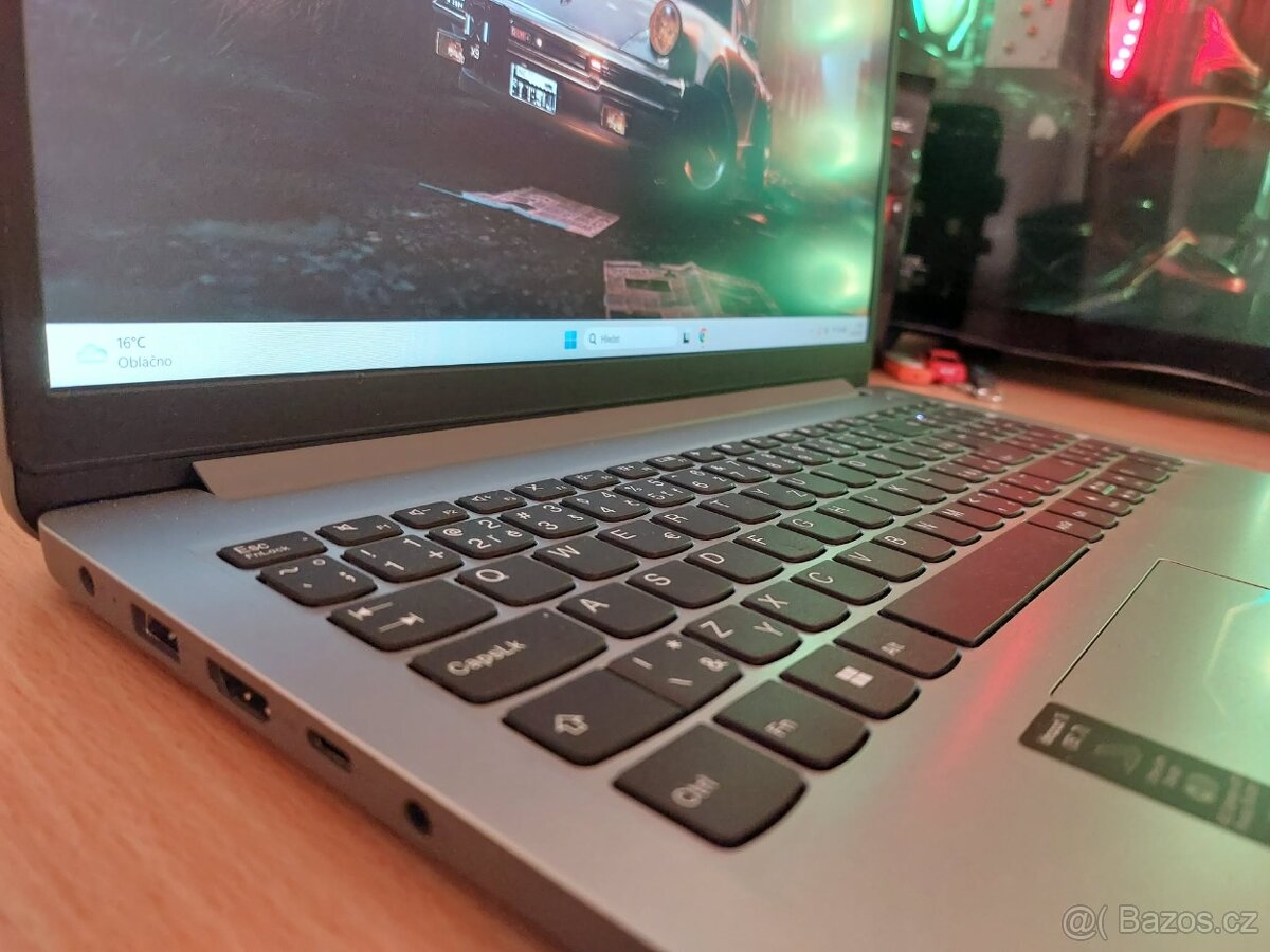 NOTEBOOK LENOVO --RYZEN 5--16 GB RAM-- - 6