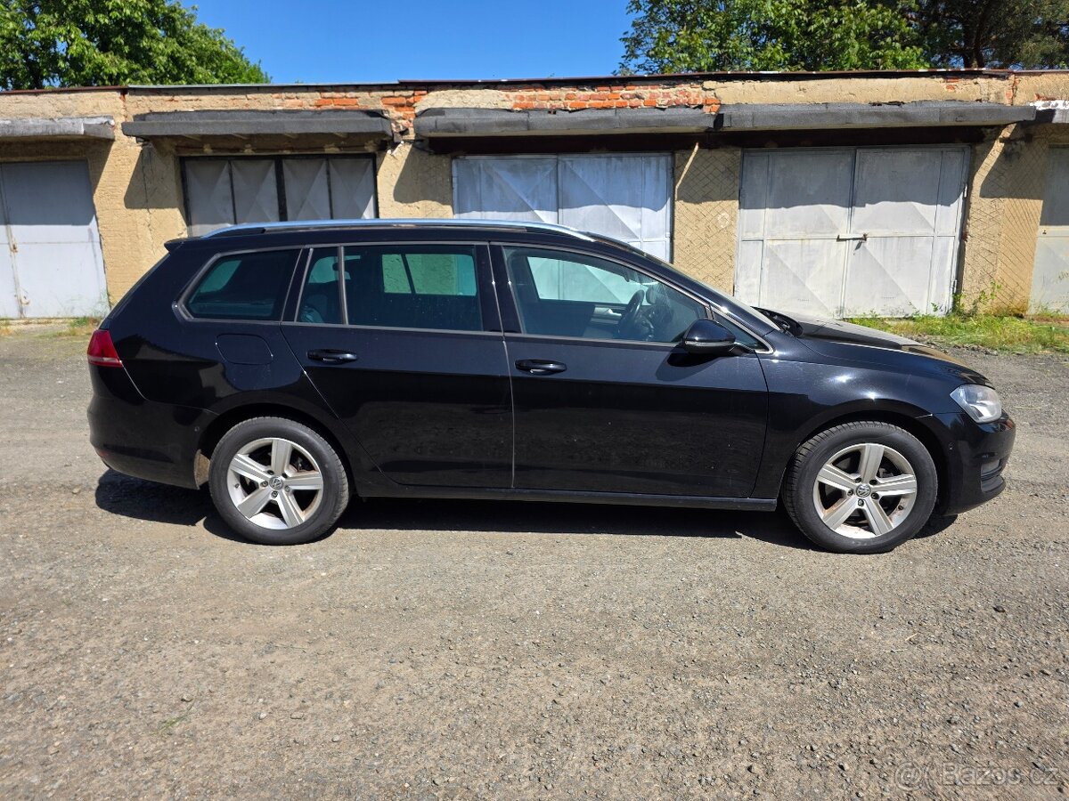Volkswagen Golf 1,4tsi kombi model 2014 - 6
