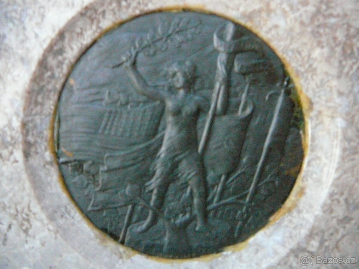 Prodám Dvě české medaile v mramorovém stojanu - 6