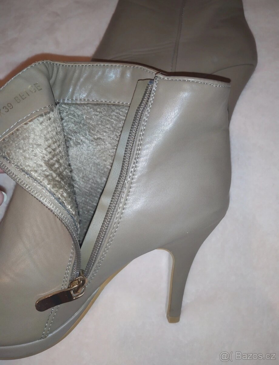 Zimní kotníčkové kozačky vel. 38 - 6