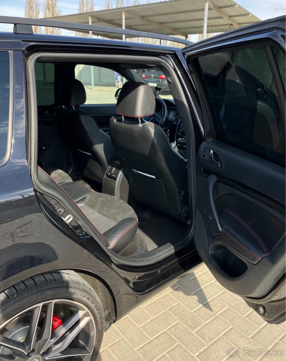 Škoda Octavia 2 RS 2.0 TSI (2013, facelift) - 6