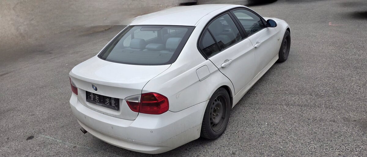 BMW E90 320D 2008 - 6