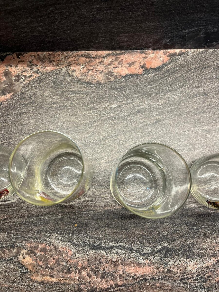 Sada skleniček s retro auty 6ks - 6