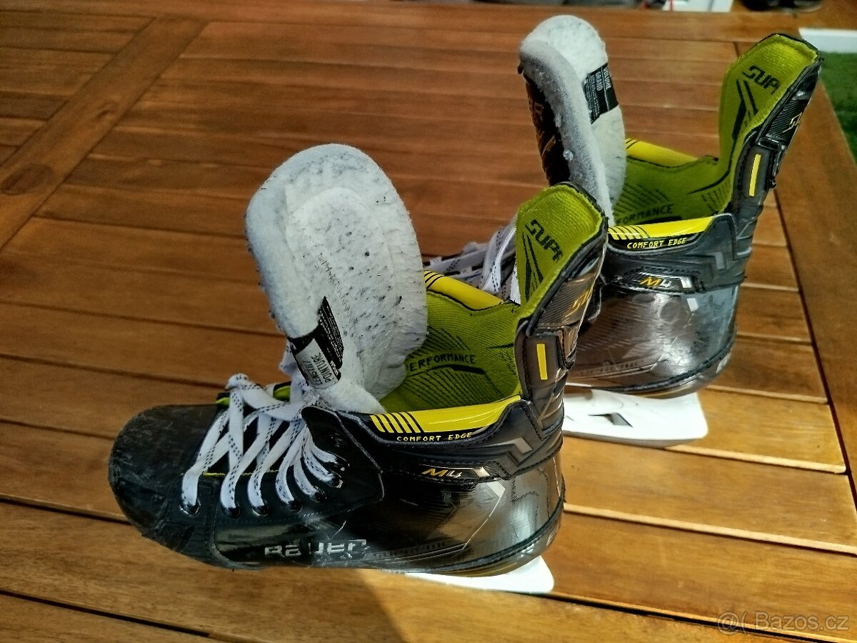 Brusle Bauer Supreme M4 S22 Int. 4,5 Fit 3 - 6