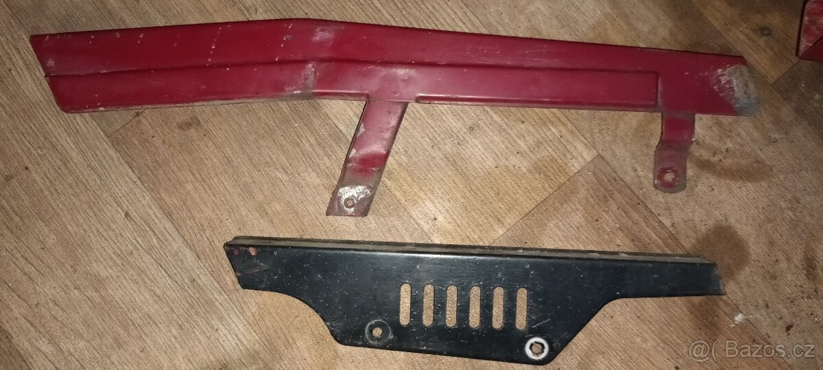 Babetta 210 - plechy, barva vínová - 6