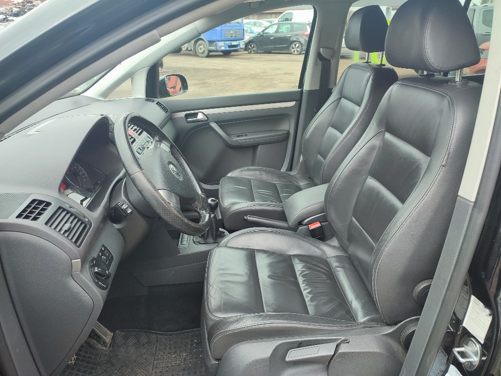 VW Touran Cross č. 2331 - 6