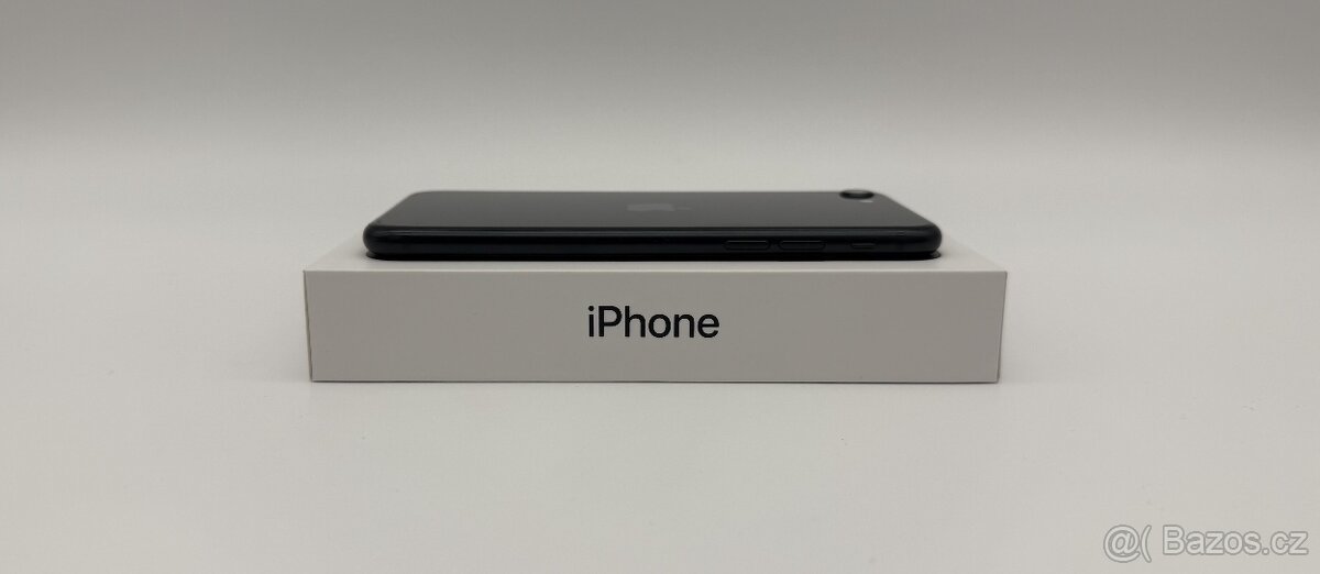 iPhone SE 3rd Gen. 64GB Midnight + ZÁRUKA - 6