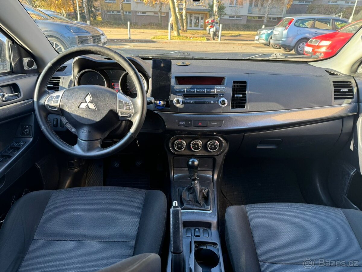 Mitsubishi Lancer X - 6