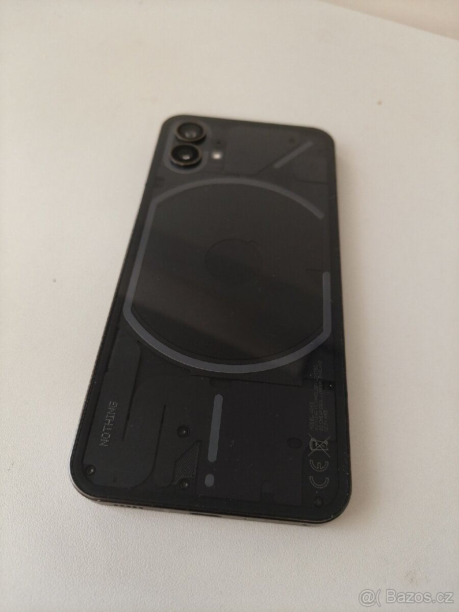 prodám Nothing Phone (1) - 6