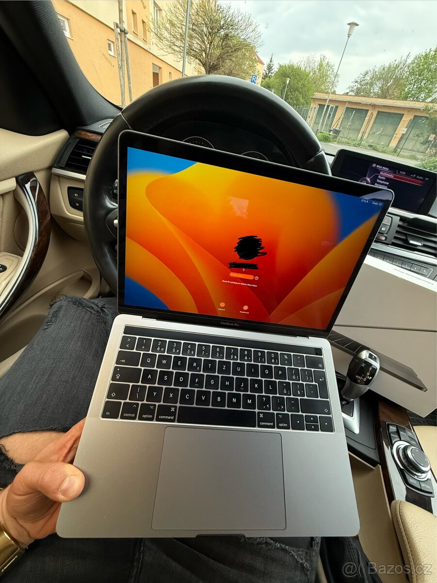 Apple MackBook Pro 13 - 6