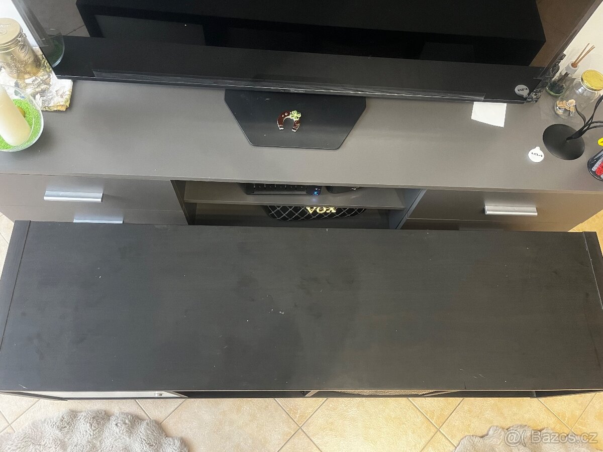 IKEA BESTÅ TV skříňka – černá - 6