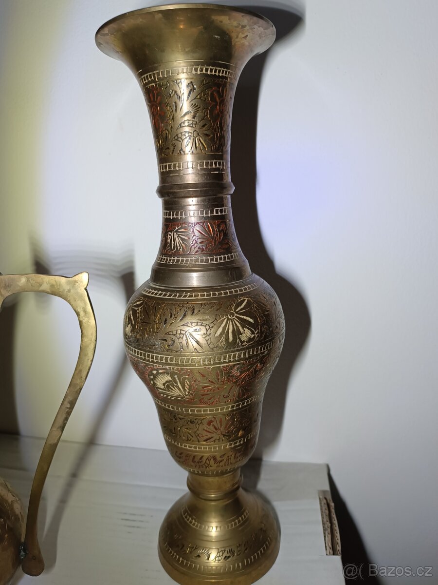 Stará mosazná sada 2x váza + karafa, Orient - 6