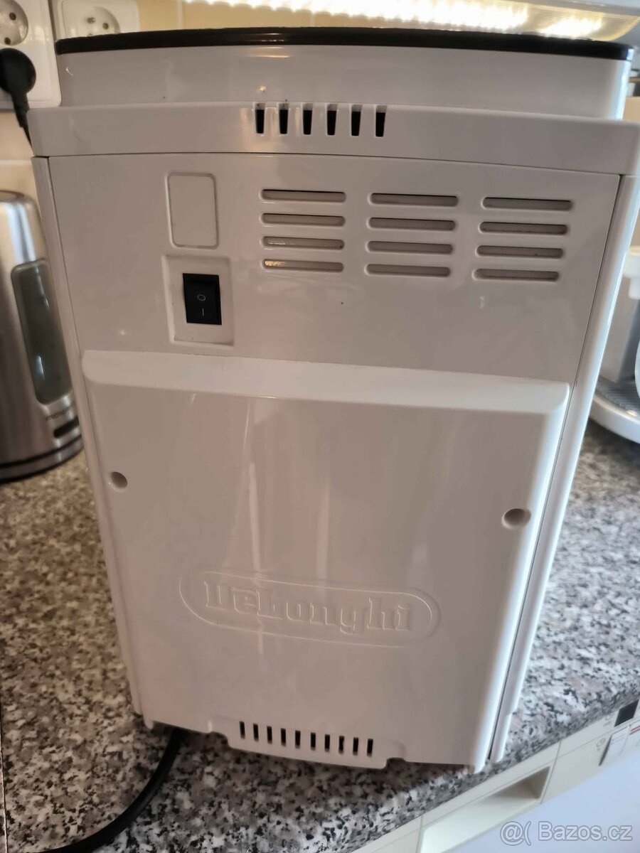 Kávovar DeLonghi Magnifica S - 6