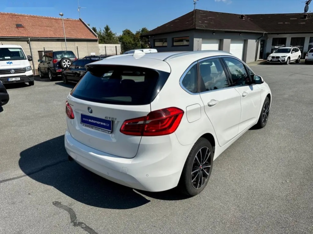 BMW Řada 2, 218i Active Tourer - CZ - - 6